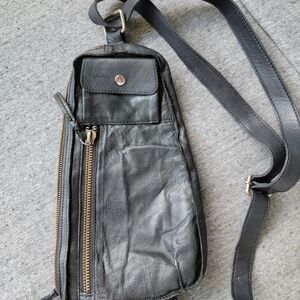 Free people jagger leather sling bag  crossbody purse